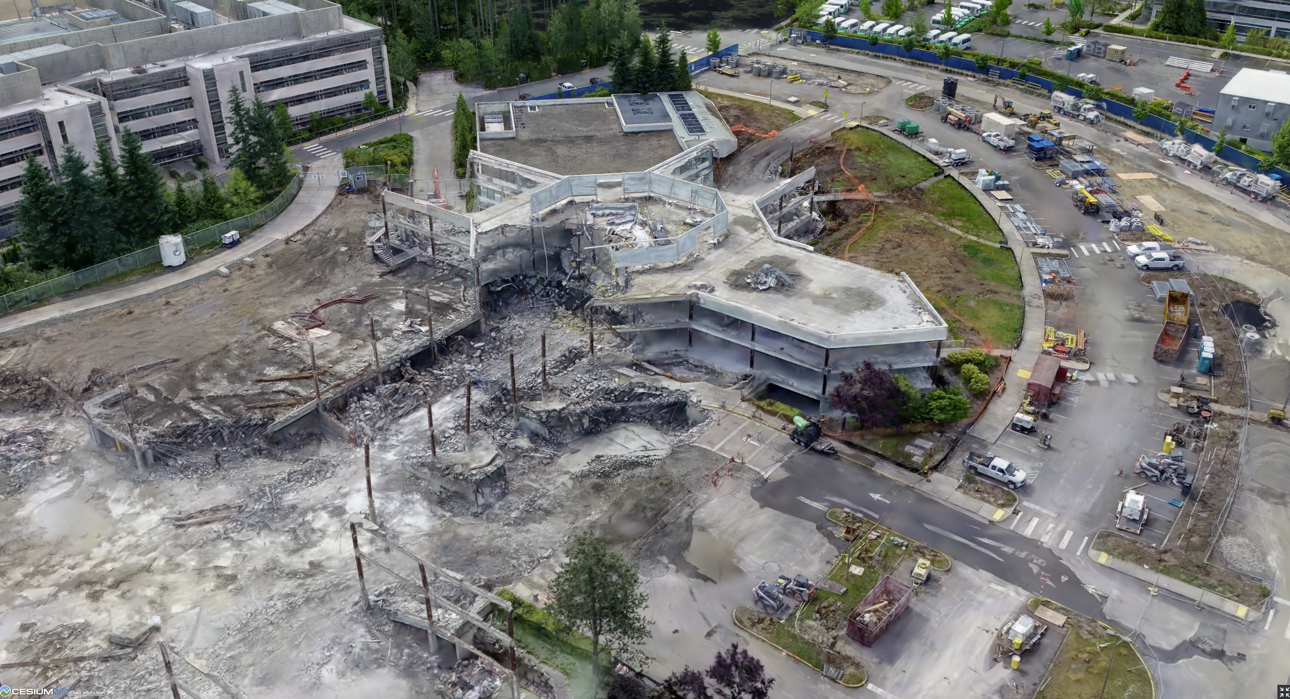 3D Gaussian splats enable high-fidelity accurate visualizations of thin-and-long assets like cranes, building materials, power stations, and cell towers.