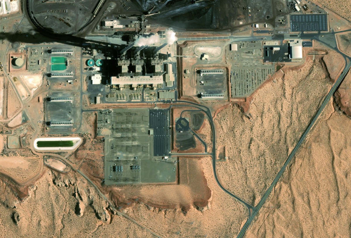 Bing Maps Aerial imagery of a power station in Arizona