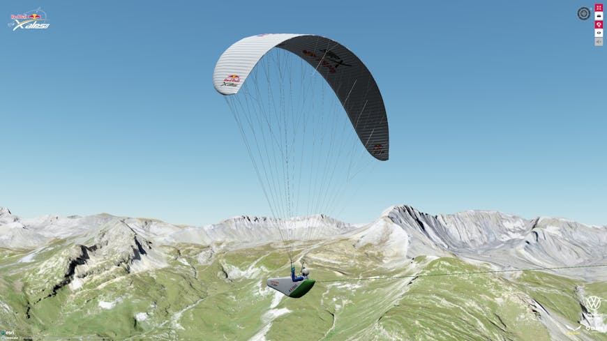 Paraglider in Red Bull X-Alps live tracking