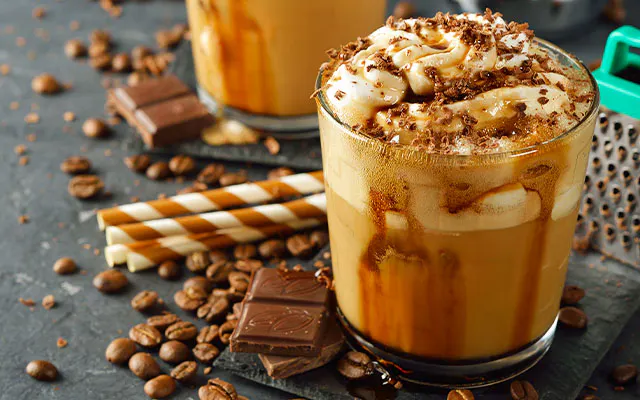 Gin, chocolate and coffee hot cocktail