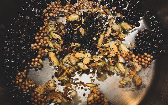 Welsh Witch Gin ingredients