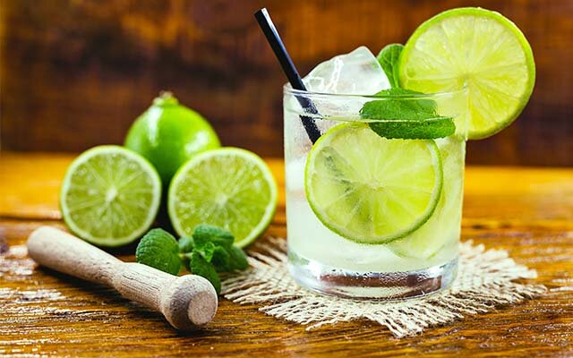 Gin+Caipirinha+Cocktail.jpg