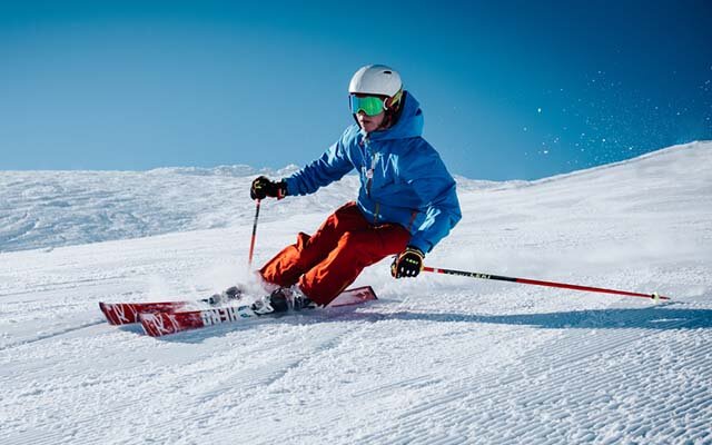 SKI.jpg