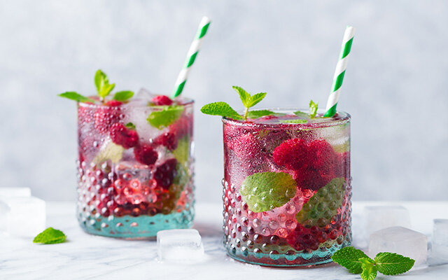 Pink Gin Raspberry Fizz.jpg