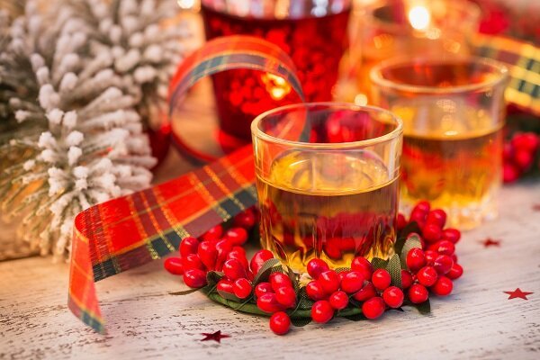 Homemade Christmas gin recipe