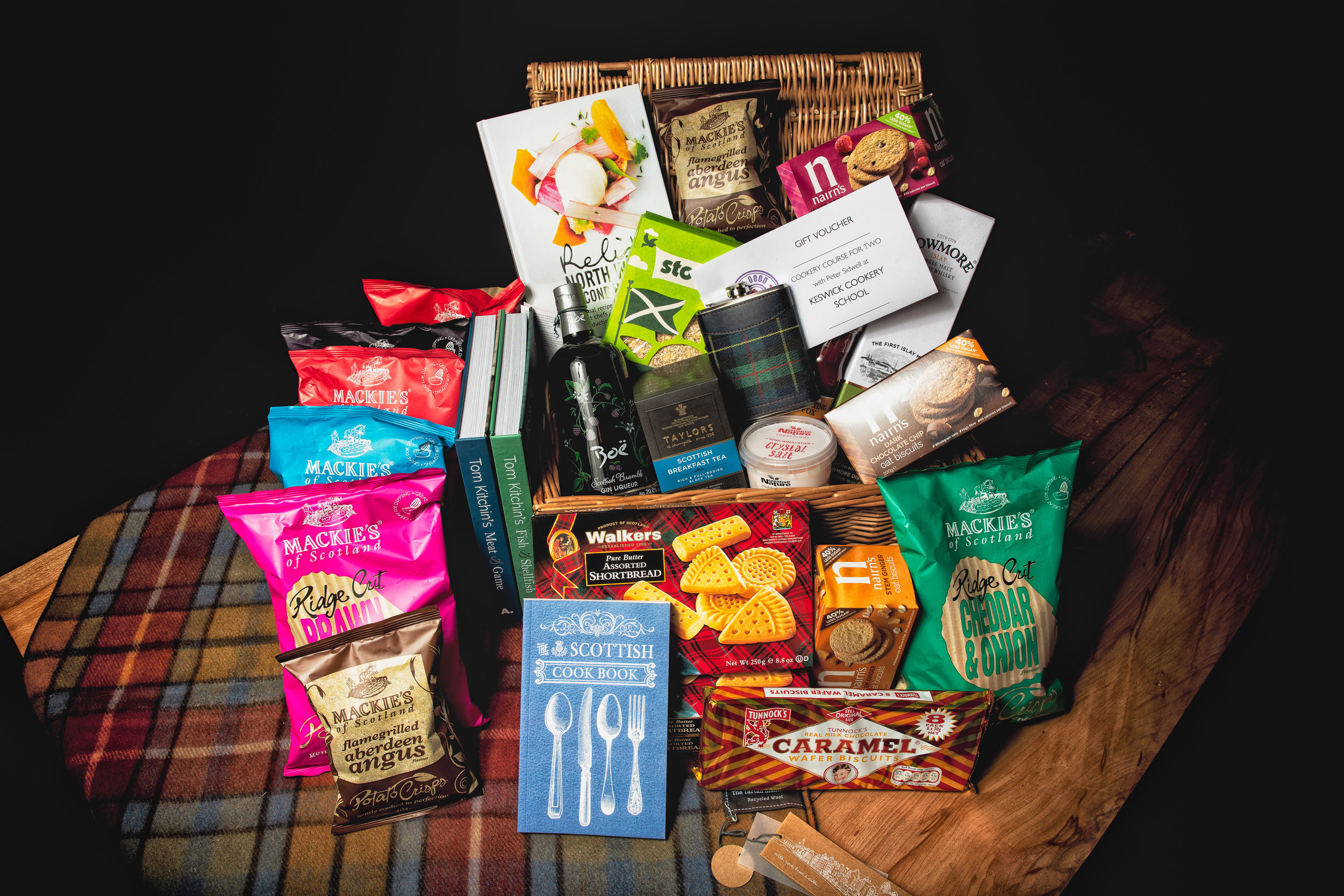 FME_Hamper_001.jpg