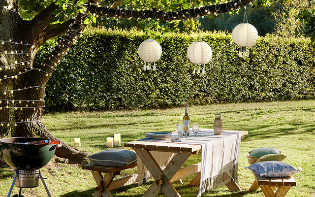 cream-tassel-outdoor-lanterns.jpg