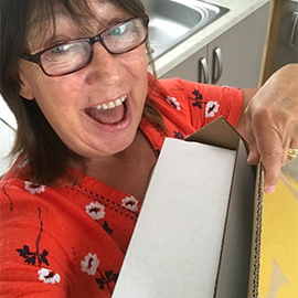 GINBOXSELFIE4.jpg
