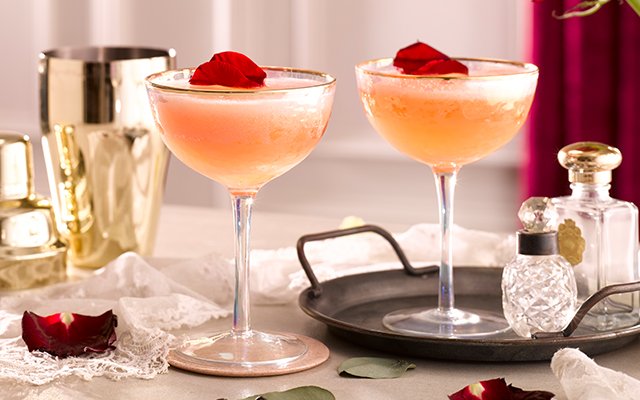 Strawberry and Vanilla Sparkler