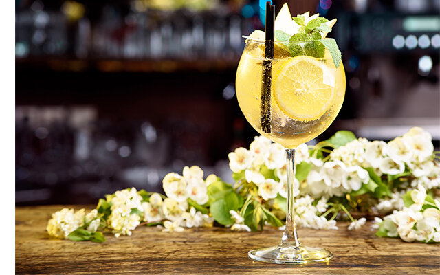 apple-prosecco-gin-cocktail.jpg