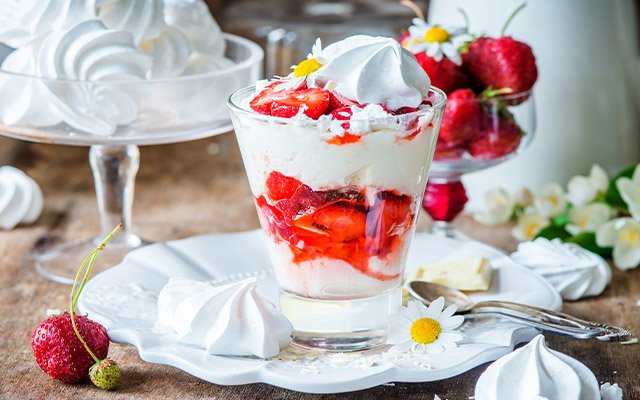 Eton Mess recipe with gin
