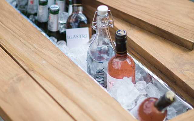 outdoor-planter-drinks-trough.jpg