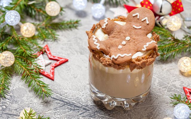 Gingerbread man cocktail garnish