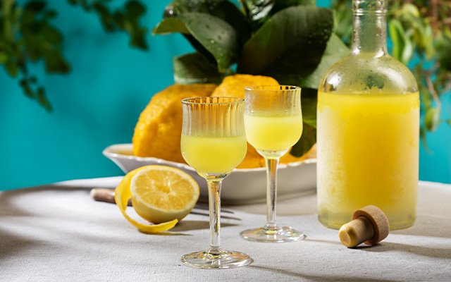 Yellow limoncello