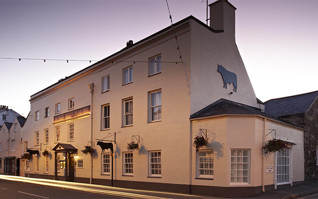 Ye Olde Bull's Head Inn.jpg.png