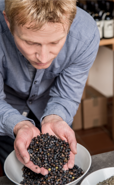 holger borchers master distiller botanicals