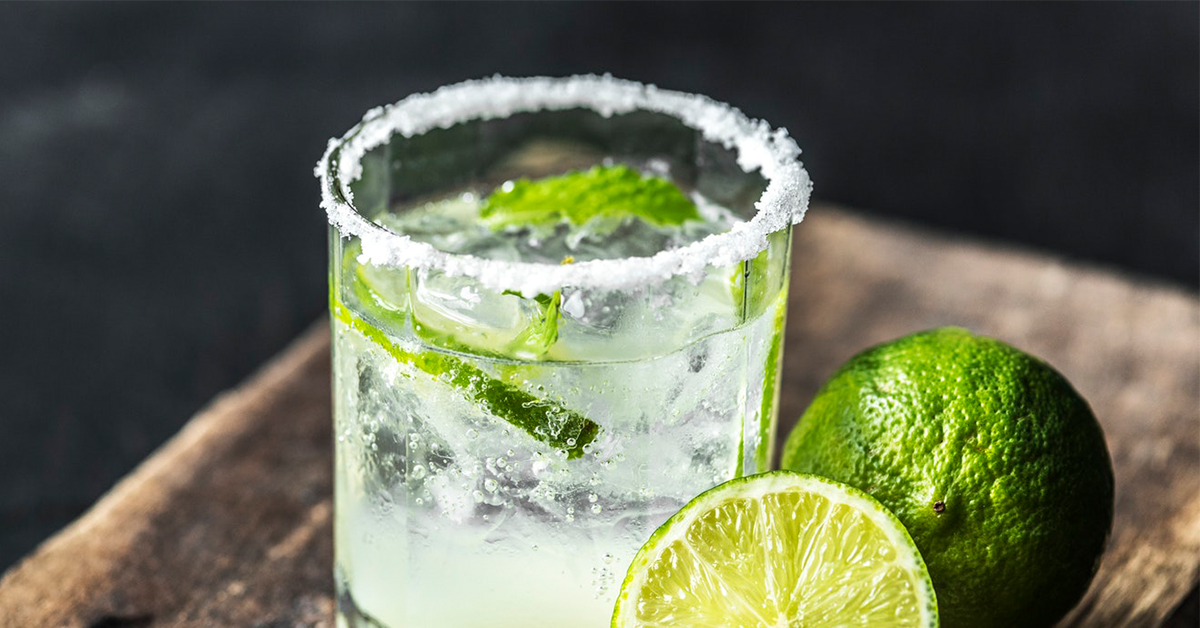 Low calorie gin cocktail.jpg.png