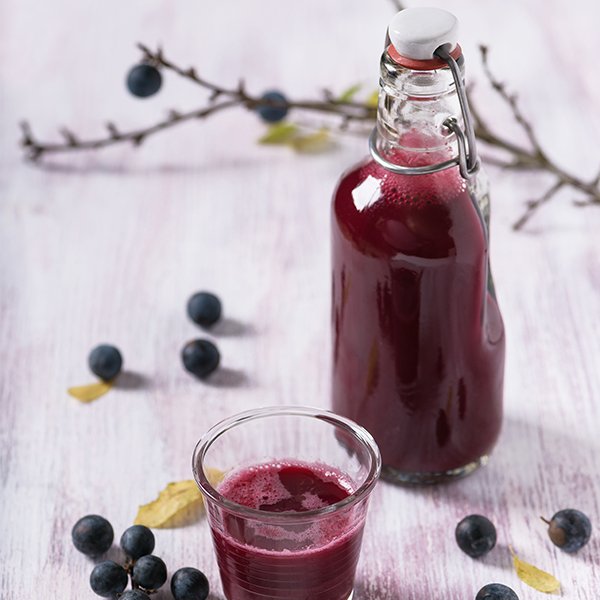 Gin liqueur cocktail 