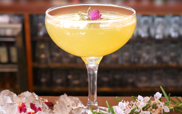 Bee's Knee's Cocktail