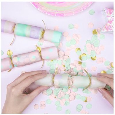 Christmas crackers with confetti inside