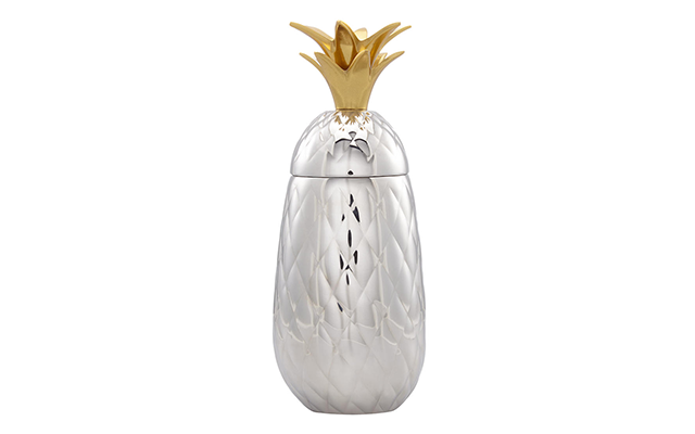 Cocktail shaker for a Mother's Day gift