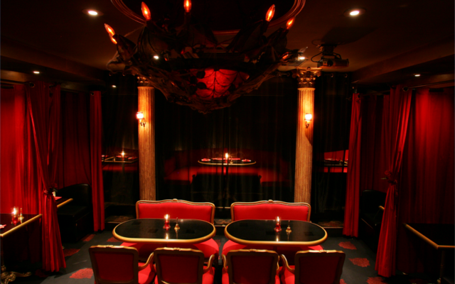 vampire cafe tokyo japan gin and tonic bar