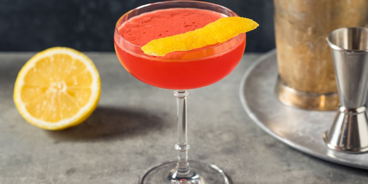 This stunning Aperol & Amaretto Sour is made with gin and Angostura