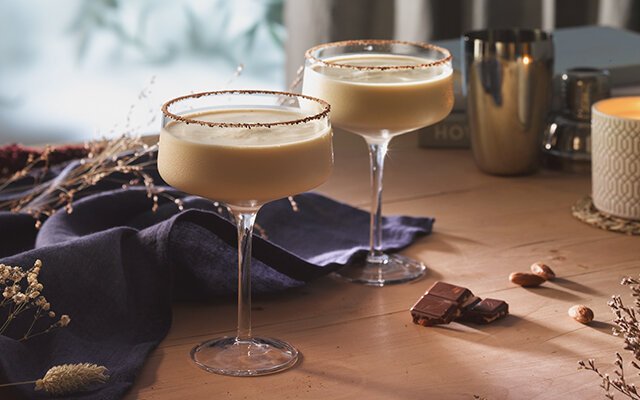 Baileys, Gin and Amaretto Cocktail
