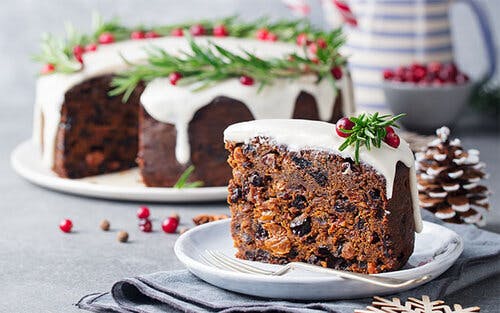 Try this sloe gin-infused Christmas cake for a tasty twist on the ...