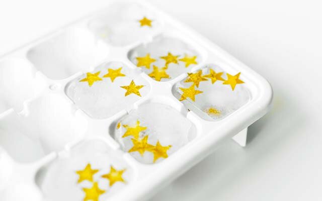 Glitter ice cubes tray.jpg