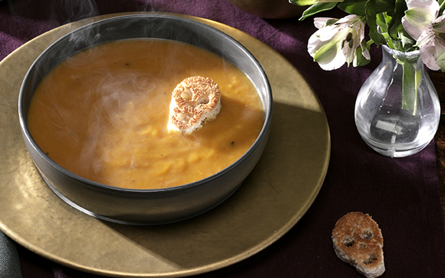 burleighs+gin+soup+with+skull+croutons.png