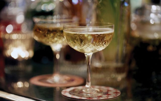 gin+champagne+cocktail.png