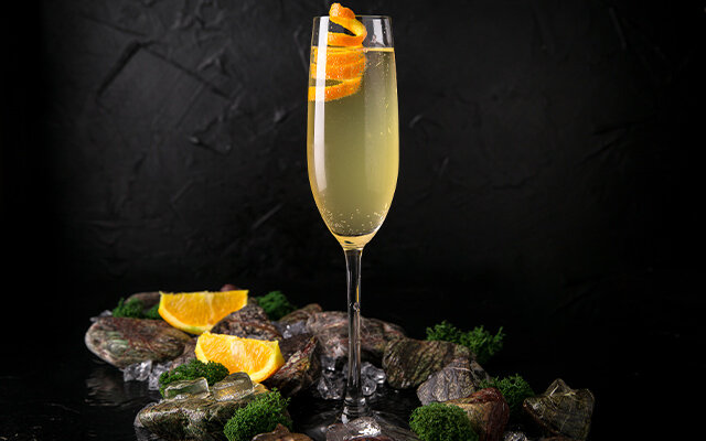 Amoretto 75 Cocktail Recipe