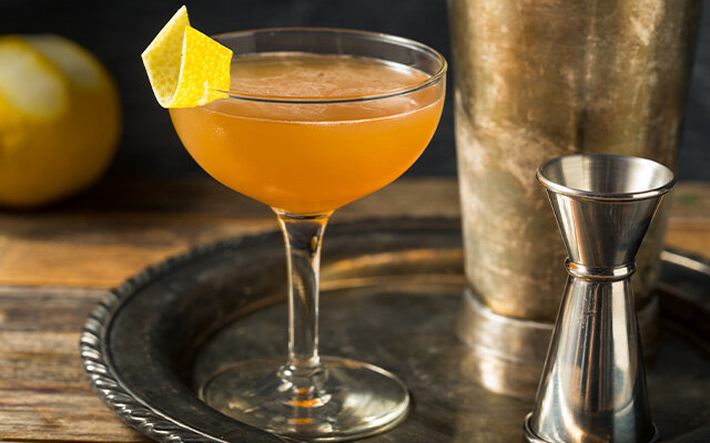 Cointreau and gin mix 