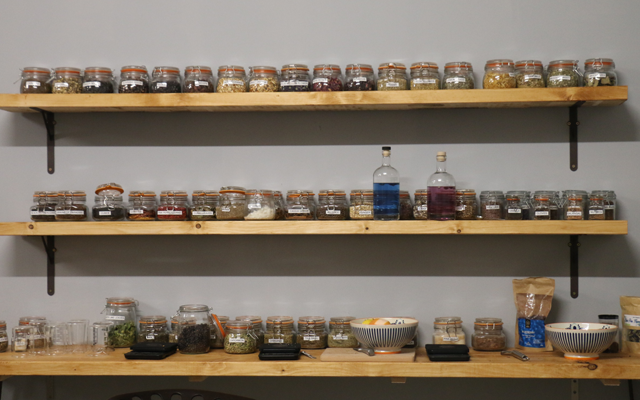 nelsons+gin+distillery+botanicals.png