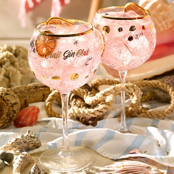 Gin and floral tonic mix 