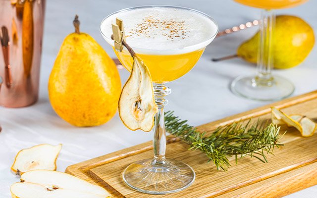 Pear and gin cocktail recipe