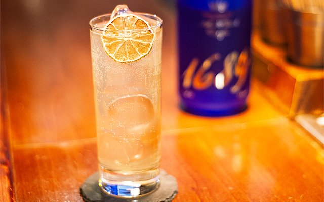 Dutch gin cocktail recipe with gin and cointreau