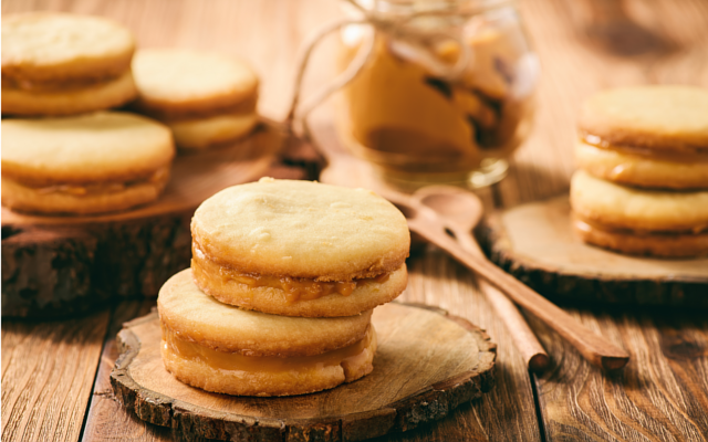 Chocolate and Caramel Shortbread Sandwiches