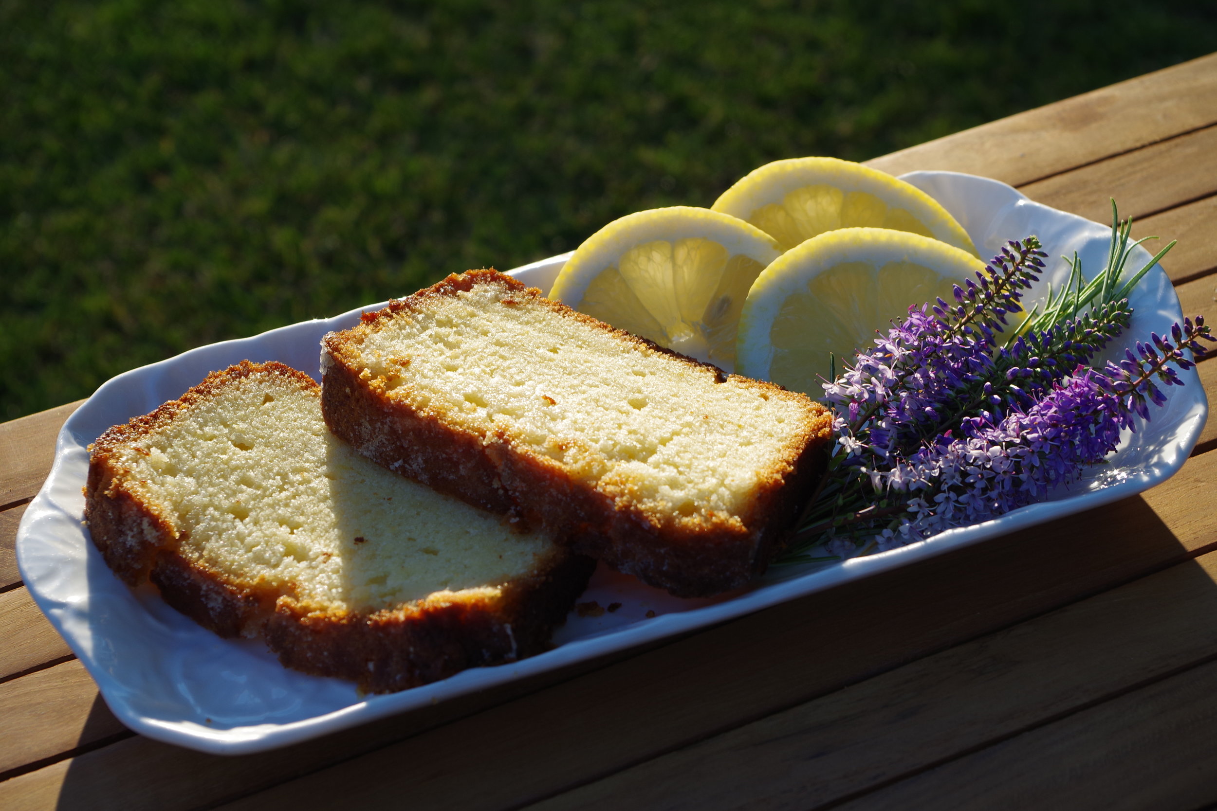 gin loaf cake.jpg