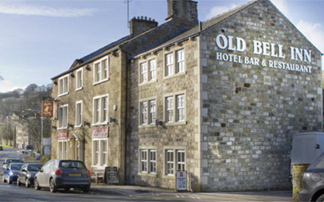 old bell pub most gins