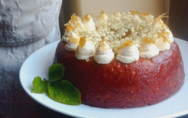 Elderflower, gin and lime cake