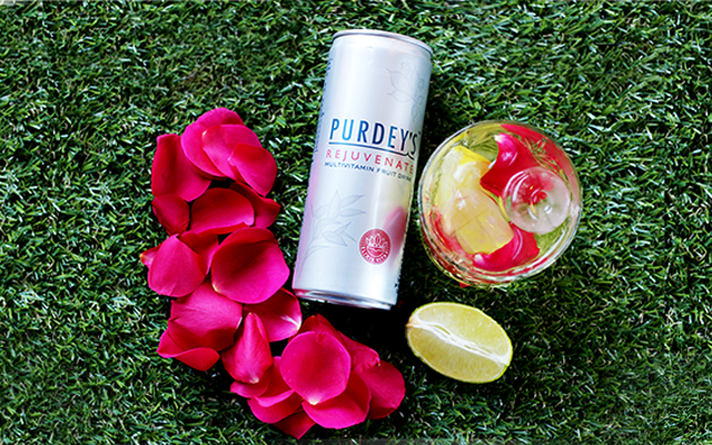 Purdeys+secret+garden+cocktail+with+gin+and+lime+and+rose+petals.png