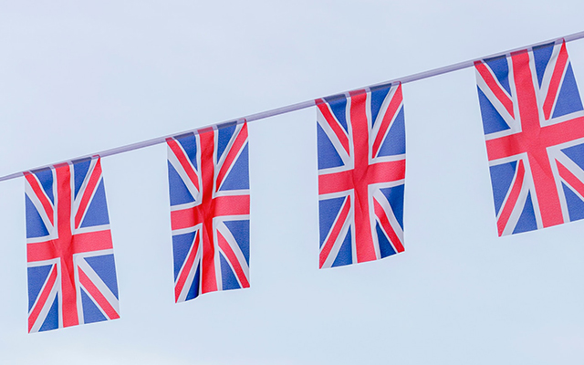 union-jack-flags.jpg
