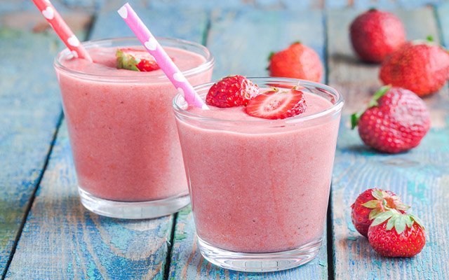 Strawberry jam and gin daiquiri