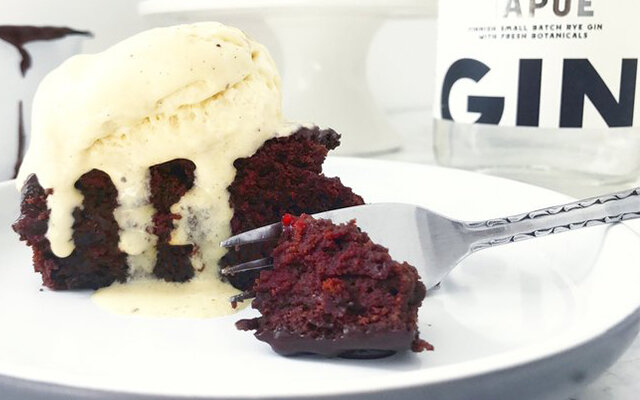 chocolate-gin-cranberry-torte.jpg