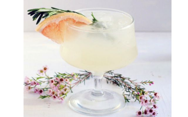 gin+and+grapefruit+greyhound+cocktail.png