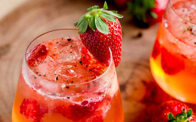 Strawberry+black+pepper+gnt+640x400.png