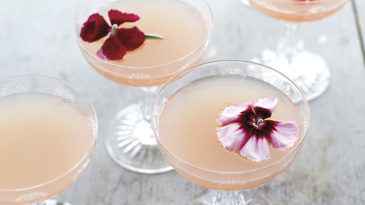 lillet-rose-cocktails-mld108276_horiz.jpg