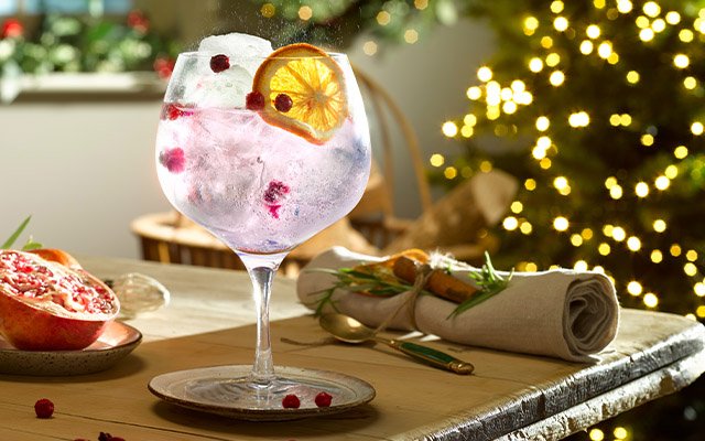 Kirkjuvagr Yuletide Gin and tonic